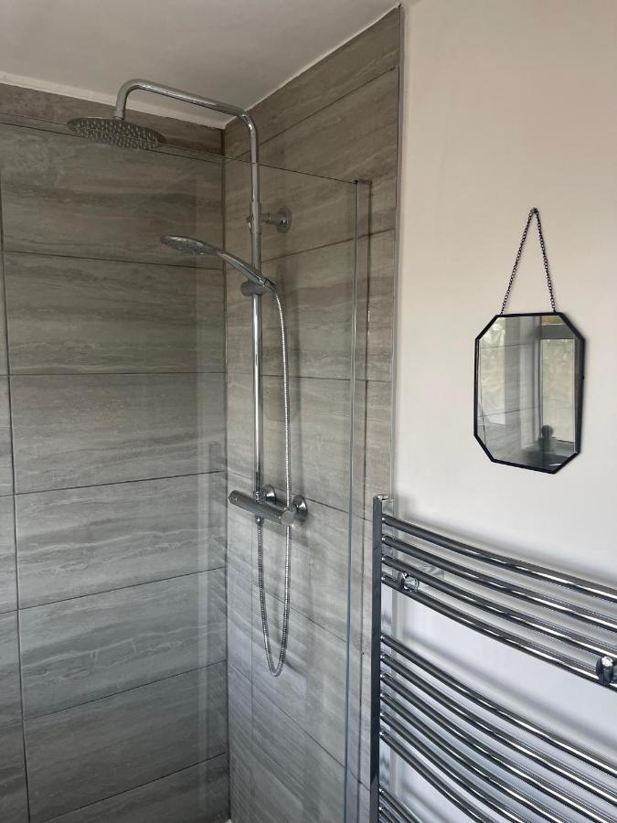 Small Doble, Shared House Filton Esterno foto